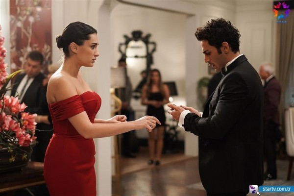 Annemizi Saklarken Konusu Nedir? Annemizi Saklarken Oyuncuları Kimlerdir?